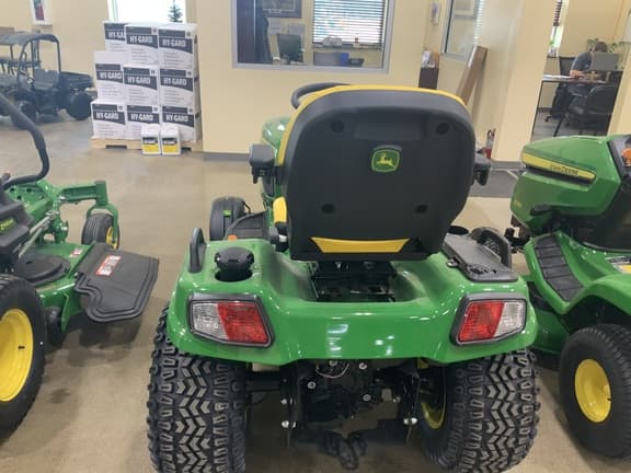 Image of John Deere X739 equipment image 2