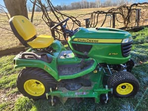 2025 John Deere X750 Image