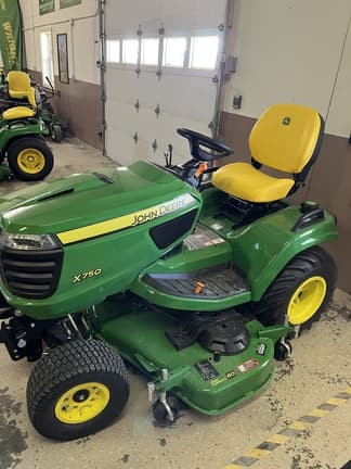 Main image John Deere X750