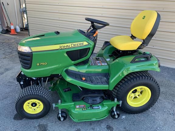 2025 John Deere X750 Equipment Image0