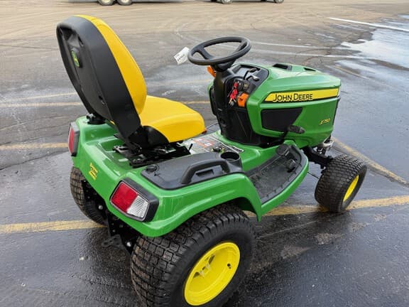 Image of John Deere X750 equipment image 3