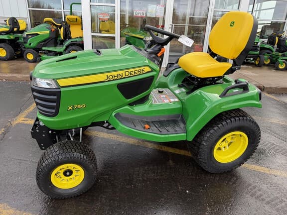 Image of John Deere X750 equipment image 1