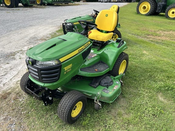 2025 John Deere X750 Equipment Image0