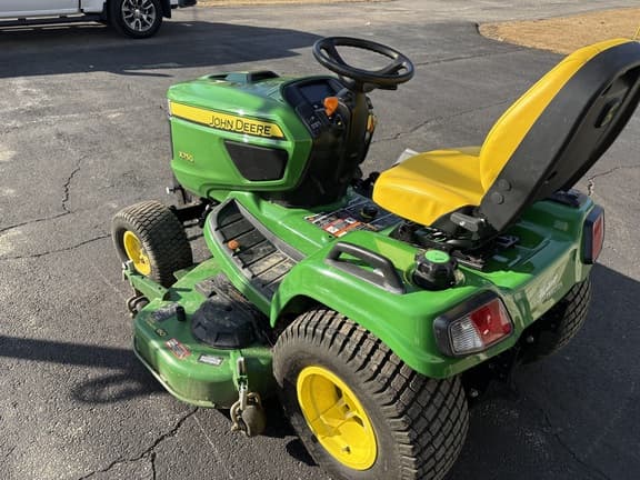 Image of John Deere X750 equipment image 2