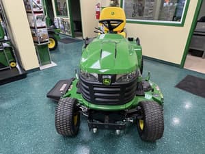2025 John Deere X750 Image
