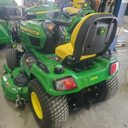 Image of John Deere X750 equipment image 3