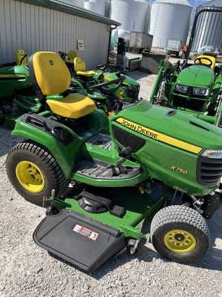 2025 John Deere X750 Equipment Image0
