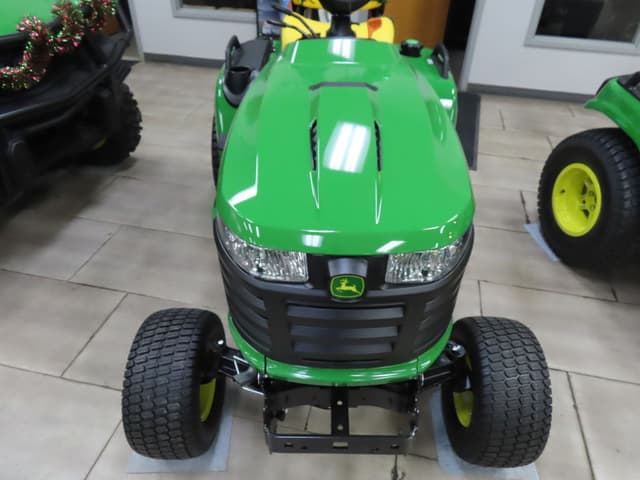 Image of John Deere X750 equipment image 2