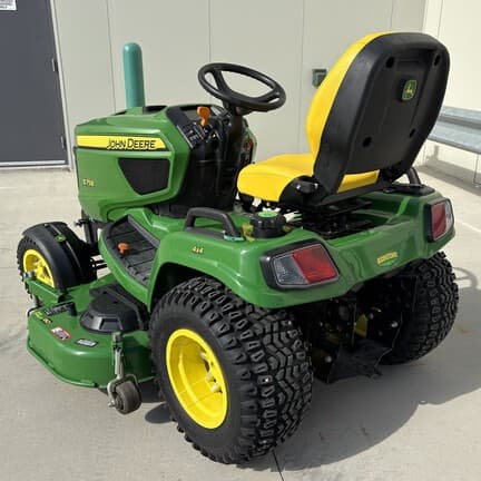 Image of John Deere X758 equipment image 4