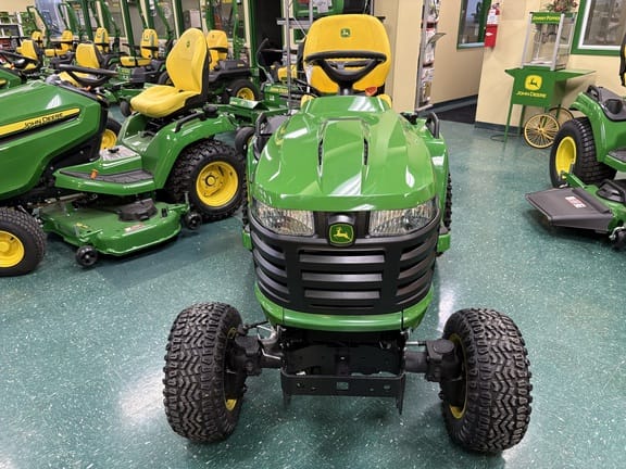 2025 John Deere X758 Equipment Image0