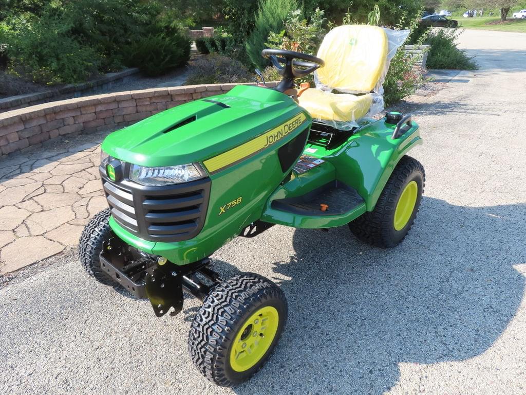 Image of John Deere X758 Primary image