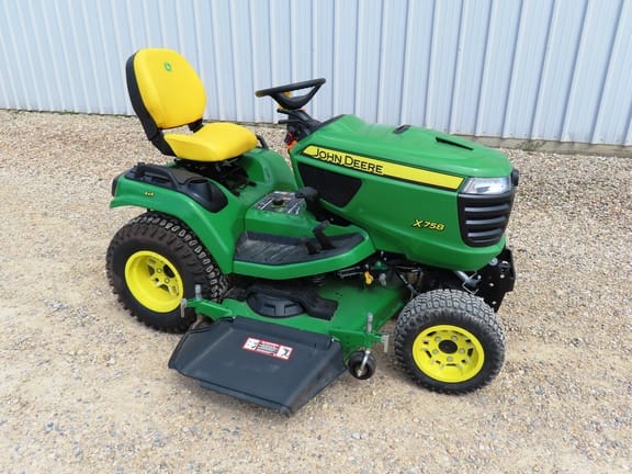 2025 John Deere X758 Equipment Image0