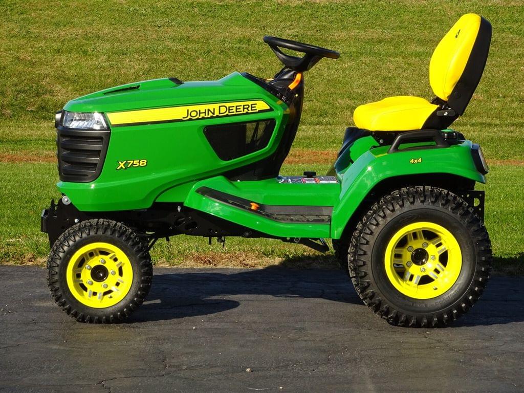 Image of John Deere X758 Image 0
