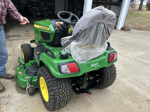 Image of John Deere X758 equipment image 3
