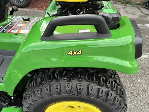 Image of John Deere X758 equipment image 4