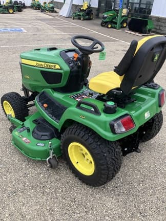 Image of John Deere X758 equipment image 1