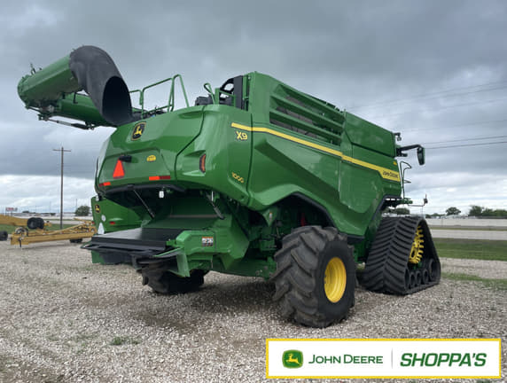 Image of John Deere X9 1000 equipment image 3