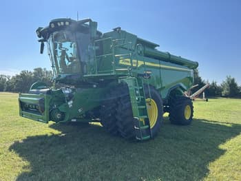 2025 John Deere X9 1000 Equipment Image0