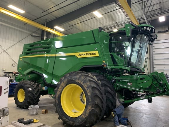 2025 John Deere X9 1000 Equipment Image0