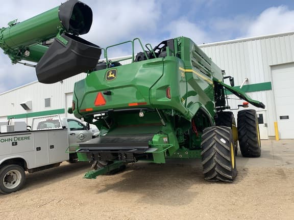 Image of John Deere X9 1000 equipment image 3