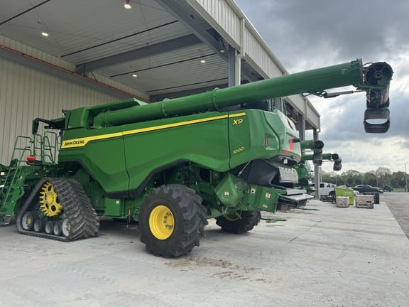 2025 John Deere X9 1000 Equipment Image0