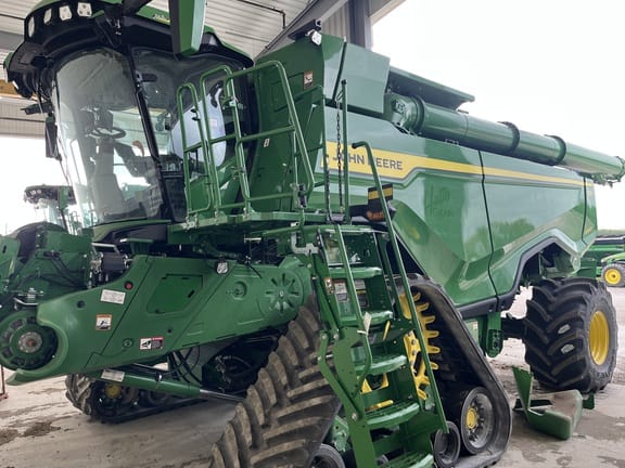 2025 John Deere X9 1000 Equipment Image0