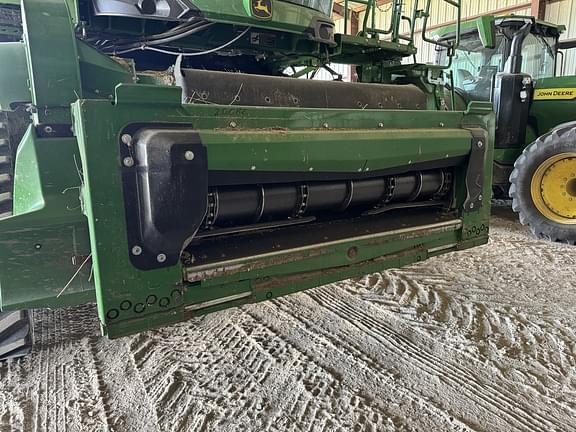 Image of John Deere X9 1000 equipment image 4