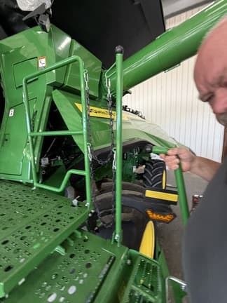 Image of John Deere X9 1000 equipment image 4