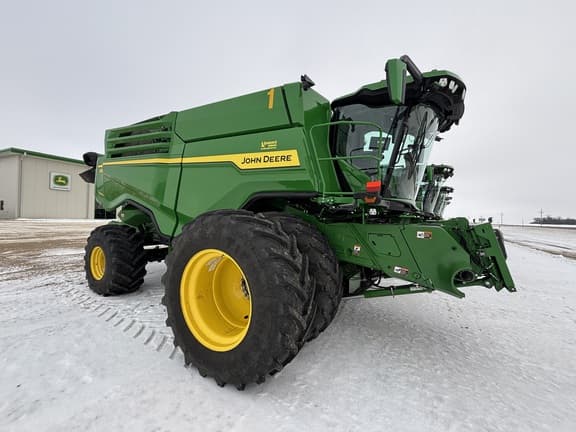 Image of John Deere X9 1000 equipment image 3