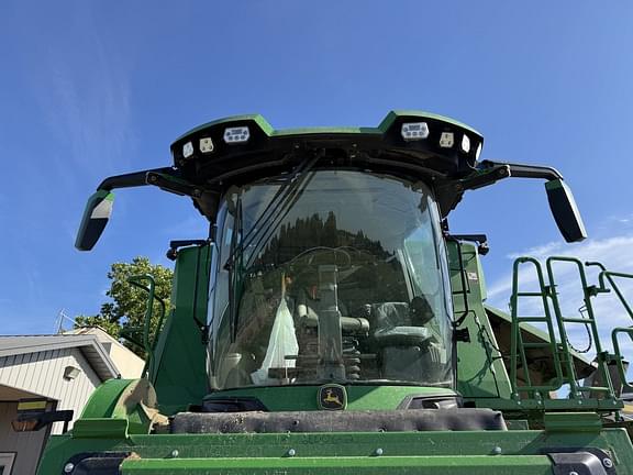 Image of John Deere X9 1000 equipment image 4