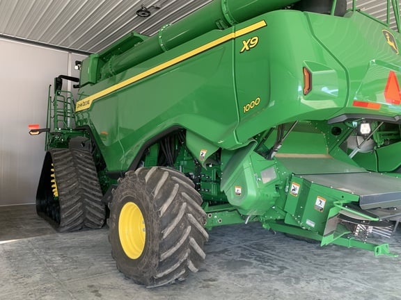 2025 John Deere X9 1000 Equipment Image0