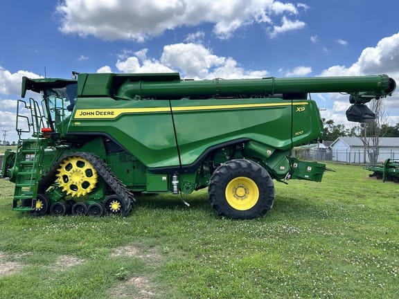 2025 John Deere X9 1100 Equipment Image0