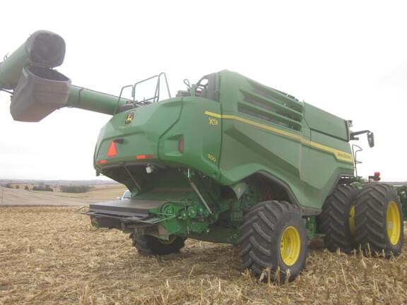 Image of John Deere X9 1100 equipment image 3