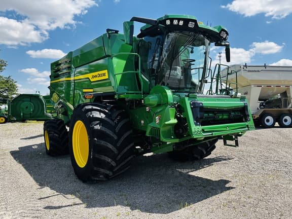 Image of John Deere X9 1100 Image 1