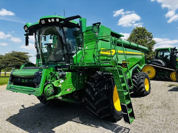 2025 John Deere X9 1100 Equipment Image0