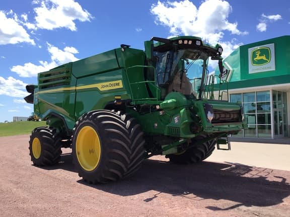 Image of John Deere X9 1100 equipment image 3