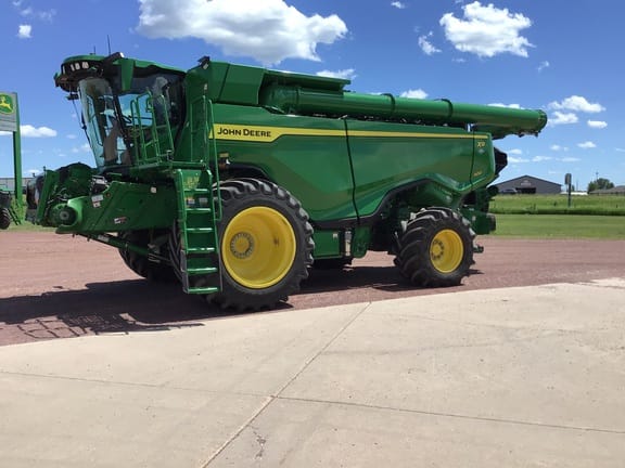2025 John Deere X9 1100 Equipment Image0