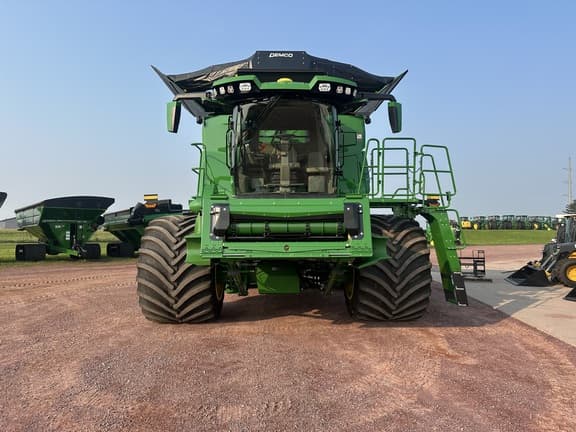 Image of John Deere X9 1100 equipment image 3