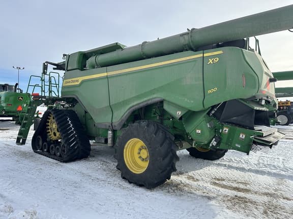 Image of John Deere X9 1100 equipment image 4