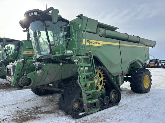 Image of John Deere X9 1100 equipment image 3