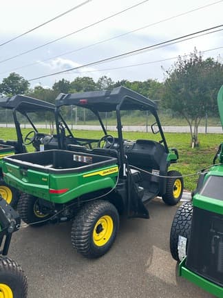 Image of John Deere XUV 560E equipment image 2
