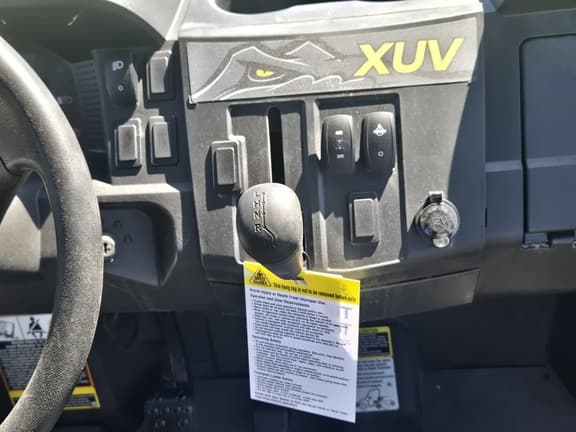 Image of John Deere XUV 590M S4 equipment image 4