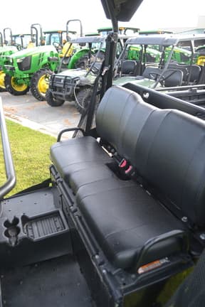 Image of John Deere XUV 825M equipment image 4