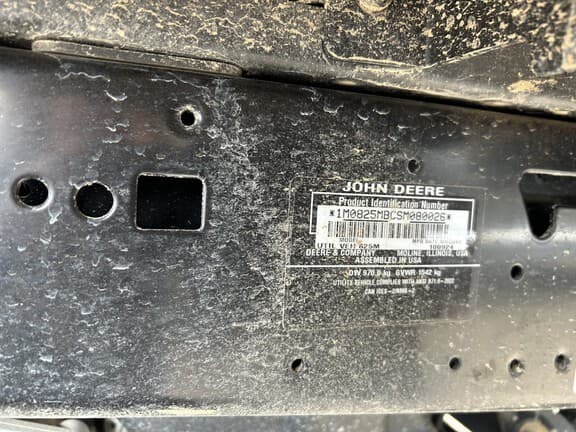 Image of John Deere XUV 825M S4 equipment image 1