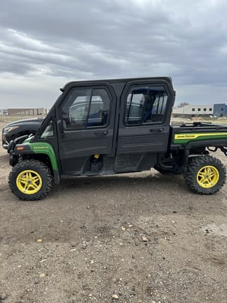 2025 John Deere XUV 825M S4 Equipment Image0