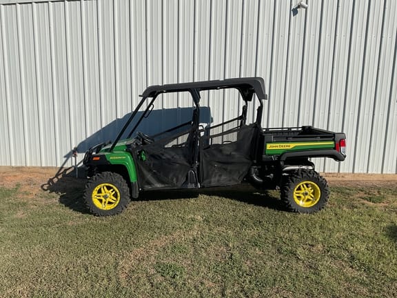 2025 John Deere XUV 825M S4 Equipment Image0
