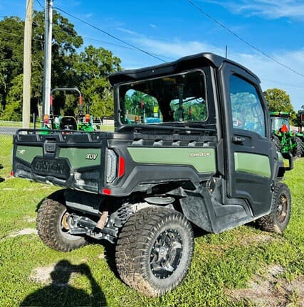 Image of John Deere XUV 835M equipment image 4