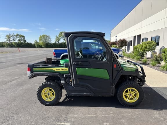 Image of John Deere XUV 835M equipment image 3