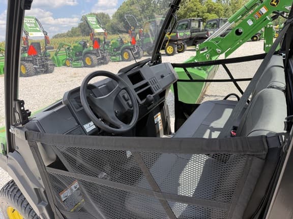 Image of John Deere XUV 845E equipment image 4