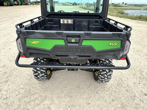 Image of John Deere XUV 845M equipment image 4